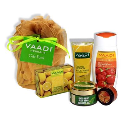 Picture of Vaadi Herbals Youthful Skin Gift Pack